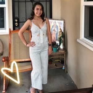 Meet your Posher, Olivia